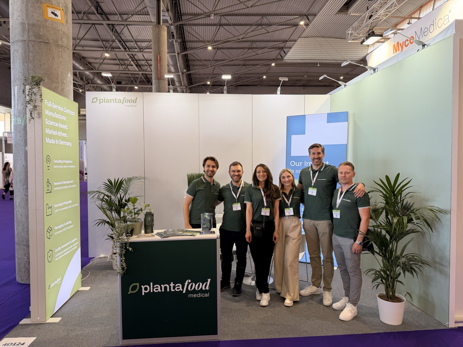 Das Plantafood Medical Team am eigenen Stand auf der Vitafoods Europe 2026 in Barcelona.